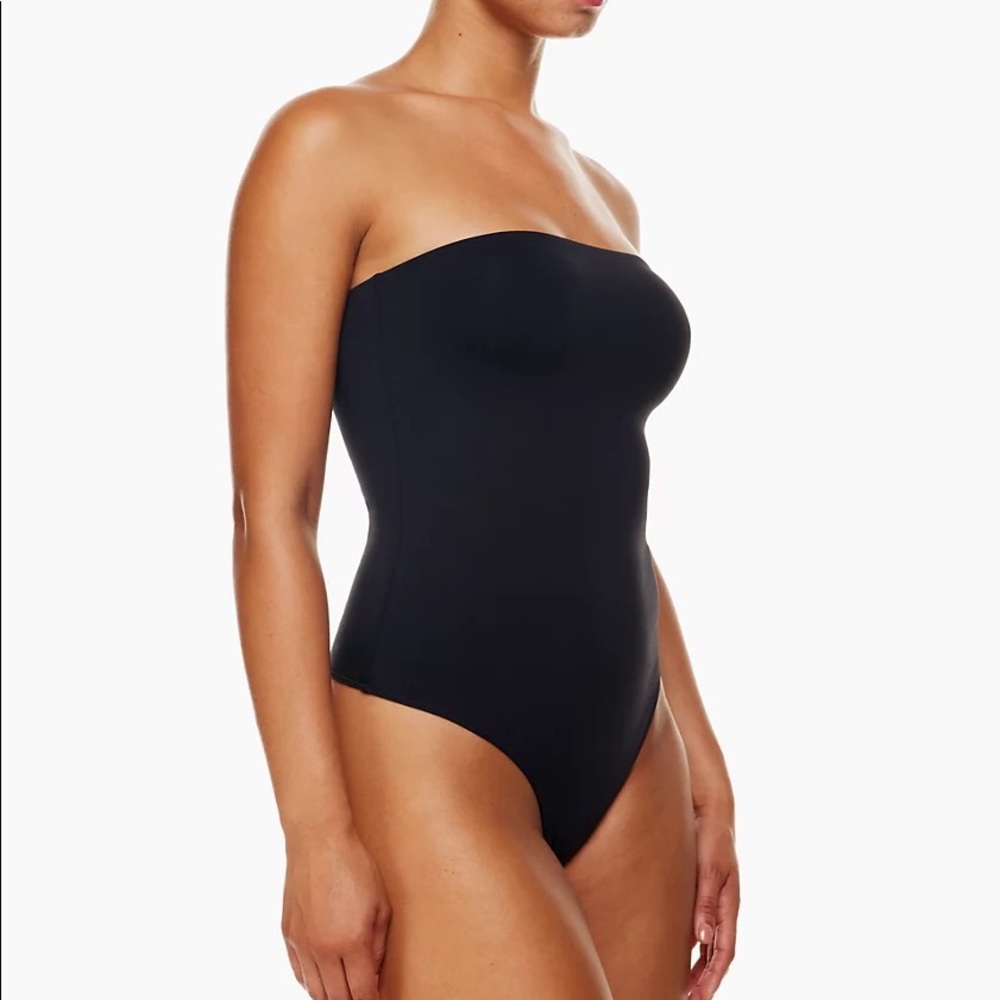 Aritzia Contour Strapless Bodysuit